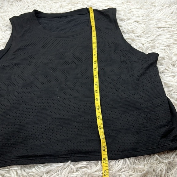Lululemon Train to Be Tank *Camo Dot Camo Black - Picture 3 of 6